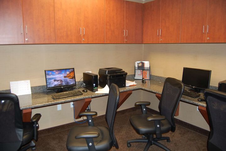 Business Center 66 of 67