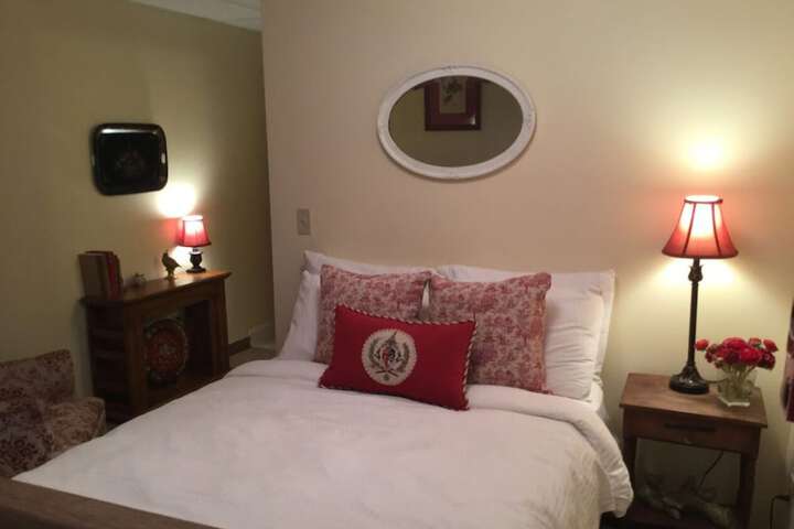Room 5 of 11