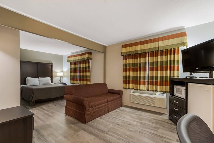 Econo Lodge Inn & Suites Yankton