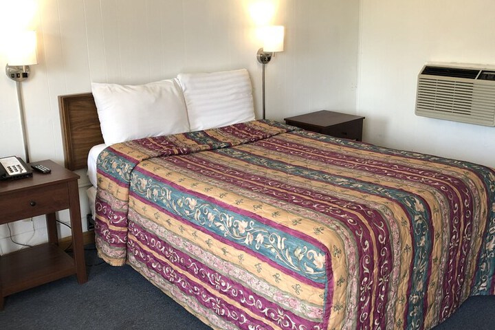 Room 21 of 34