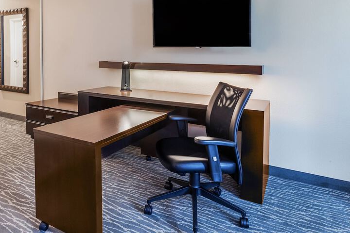 Room 16 of 25