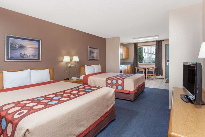 Room 11 of 21