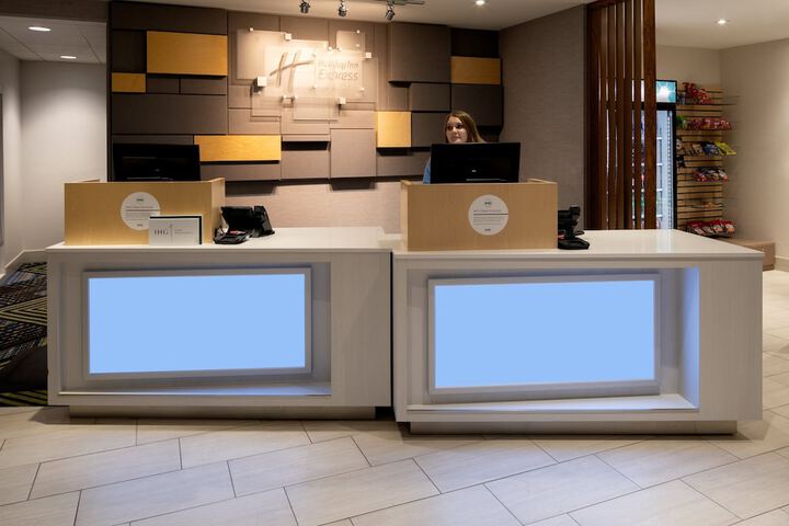 Hotel 7 of 57