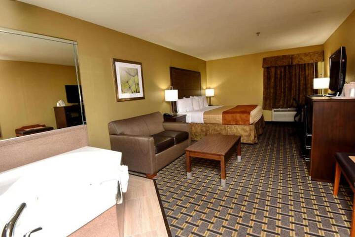 Room 8 of 29