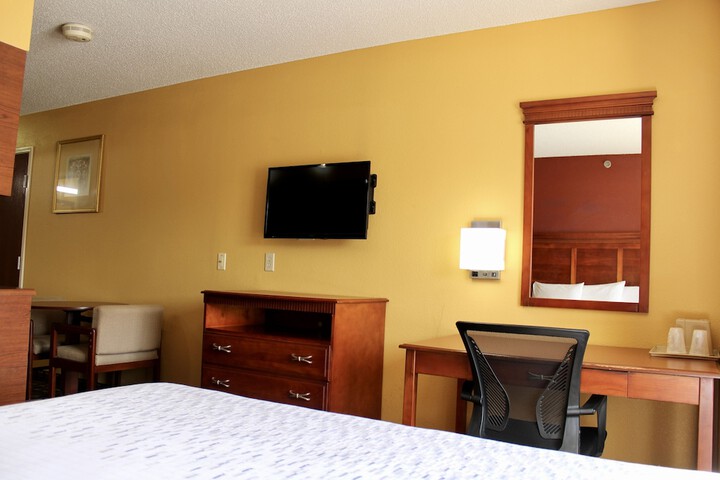 Room 28 of 43