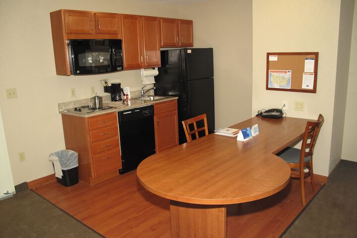 Room 16 of 18