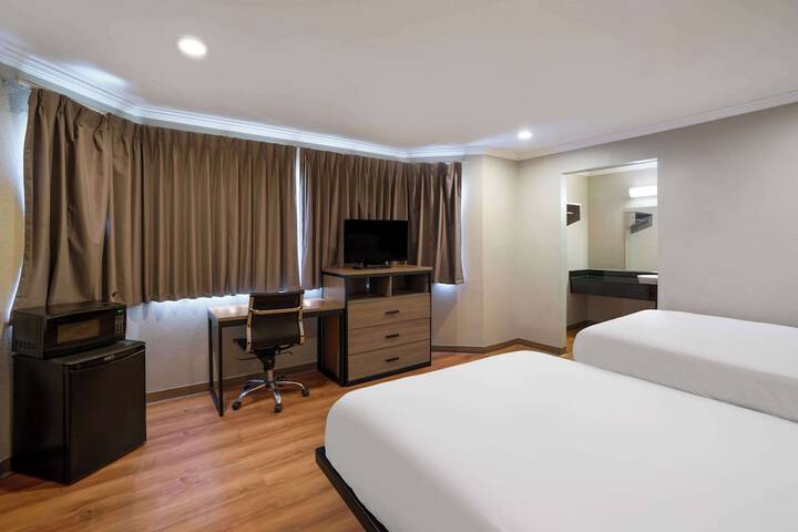 Room 29 of 33