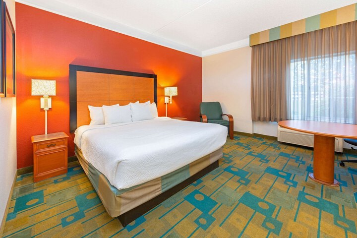Room 18 of 50