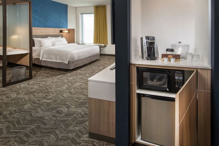Room 15 of 27