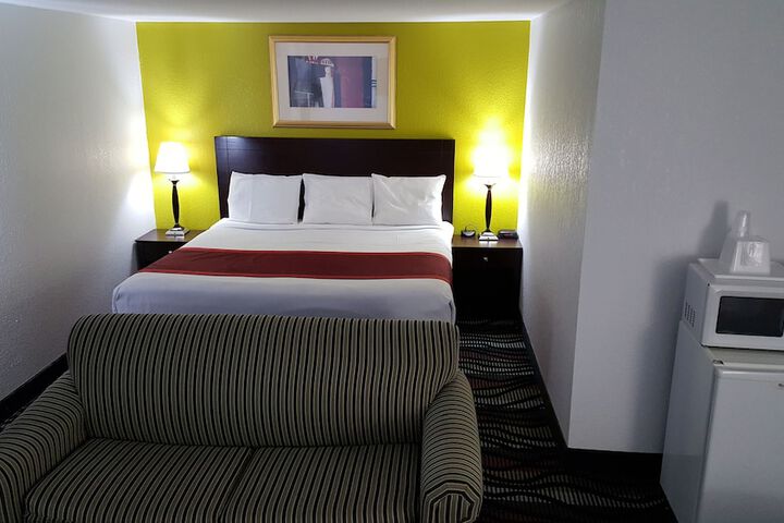 Room 21 of 47