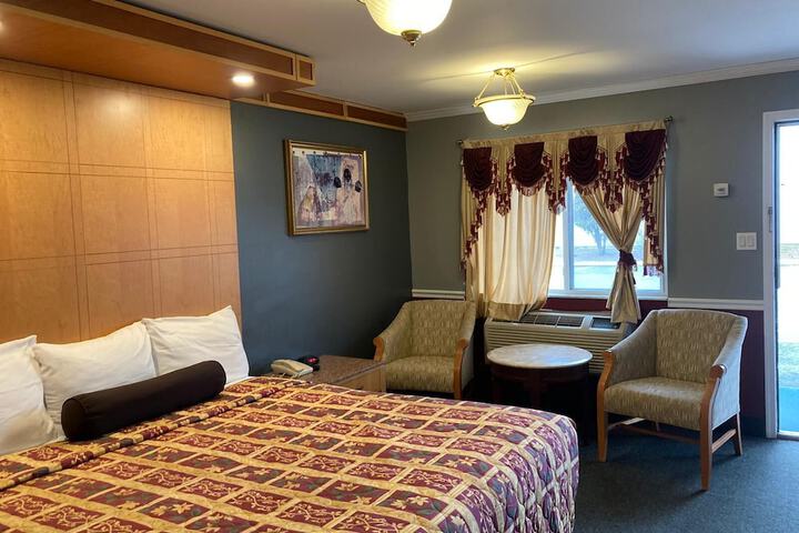 Room 79 of 99