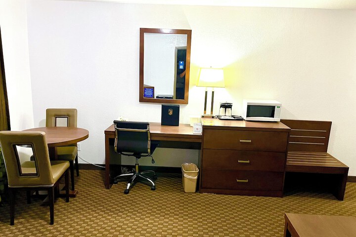 Room 32 of 57