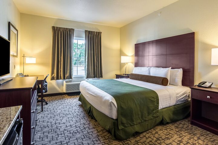 Cobblestone Hotel & Suites - Greenville
