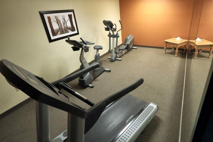 Lancaster Inn and Suites