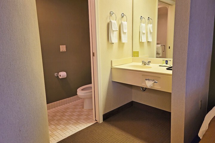 Room 41 of 61