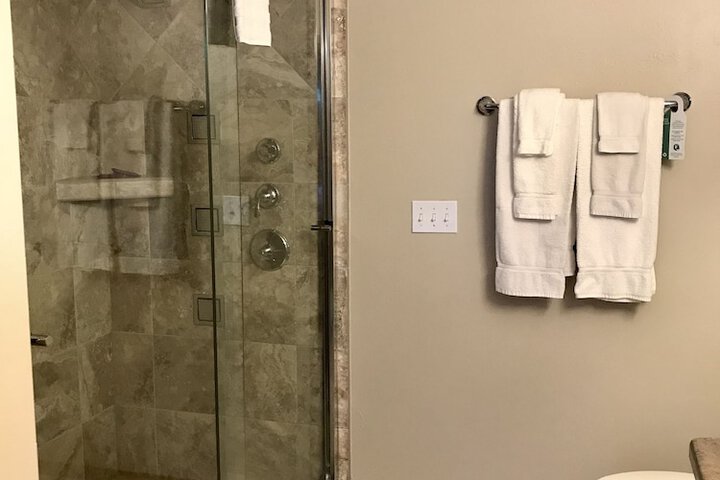 Room 89 of 157