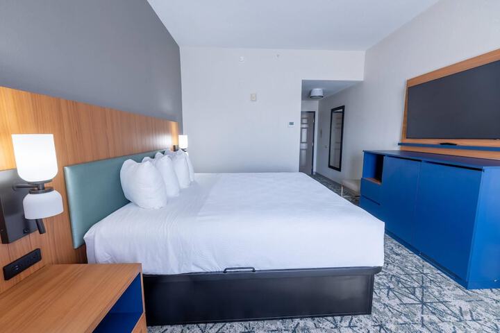 Country Inn & Suites by Radisson St. Petersburg - Clearwater, FL