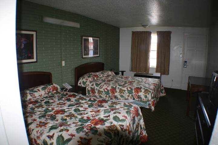 Room 15 of 20