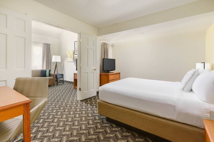 Room 12 of 20