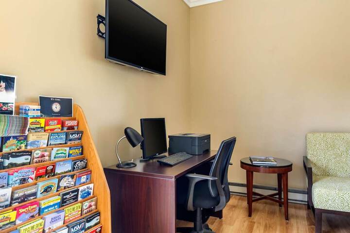 Ogunquit River Inn & Suites