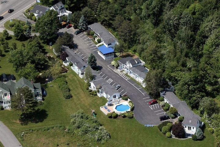 Glen Cove Inn & Suites