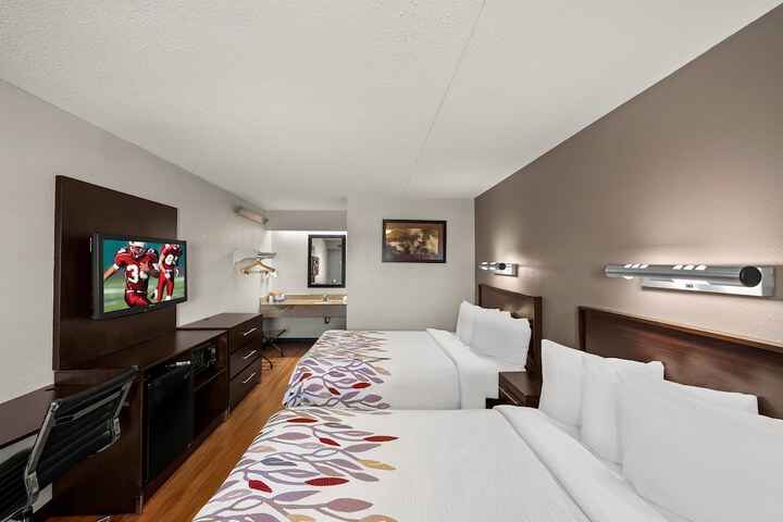 Room 18 of 33