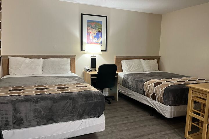Room 13 of 27