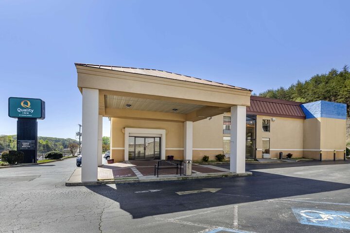 Hotel 3 of 50