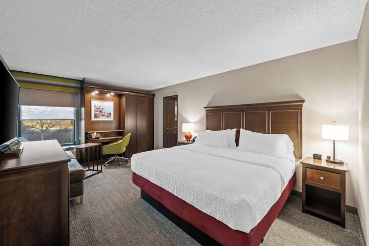 Hampton Inn by Hilton New Bedford / Fairhaven