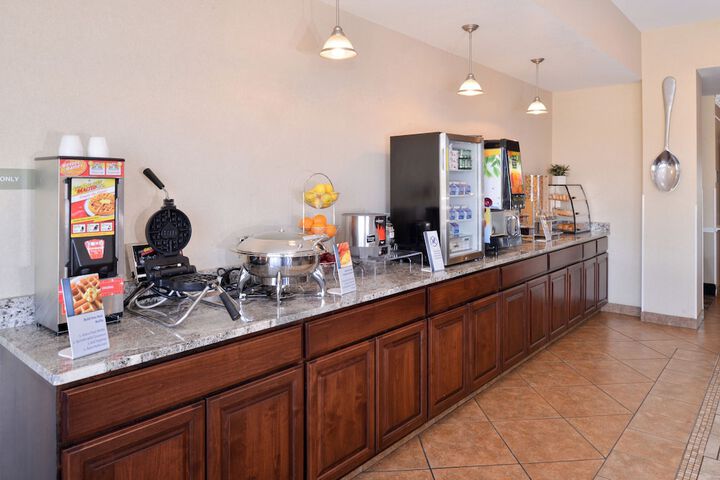 Breakfast/Coffee Service 20 of 24