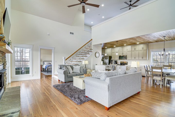 Dale Hollow Cottage w / Covered Porch & Lake Views!