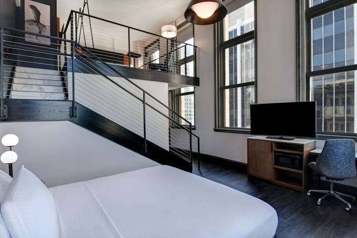 Room 22 of 44
