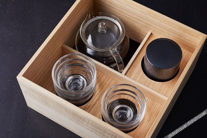 YADORU KYOTO HANARE Dokutsu No Yado