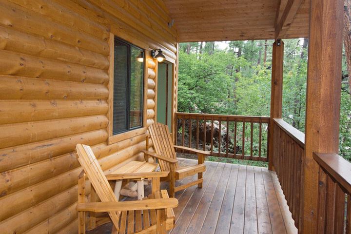 Upper Canyon Inn & Cabins