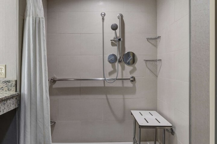 Room 17 of 67