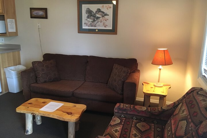 Room 5 of 16