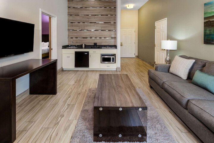 Room 15 of 46