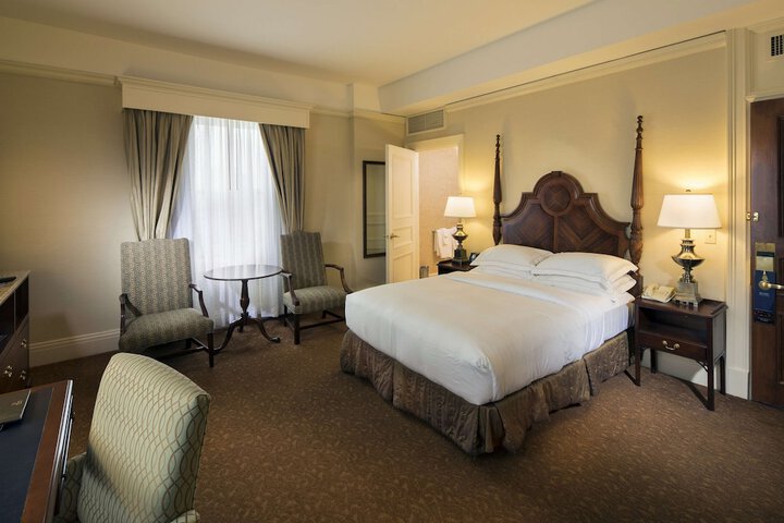 Room 31 of 64