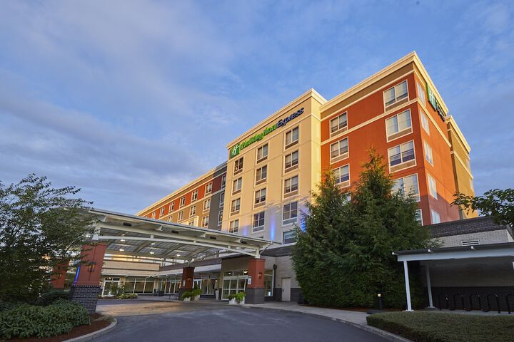 Hotel 2 of 51
