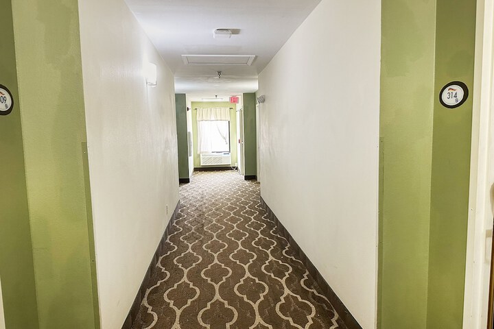 OYO Hotel Rome West GA
