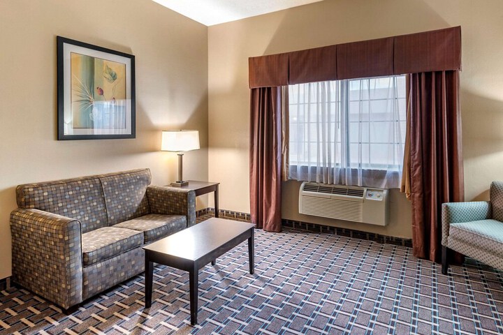 Comfort Suites Clovis North