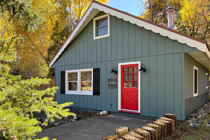 Cabin in Beautiful Setting Between Ouray & Ridgway