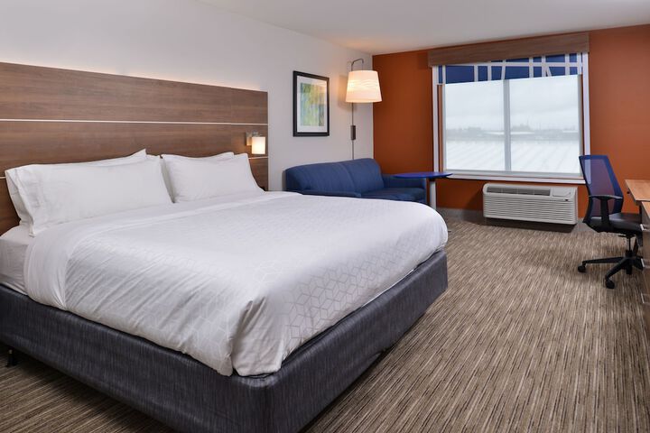 Room 34 of 64
