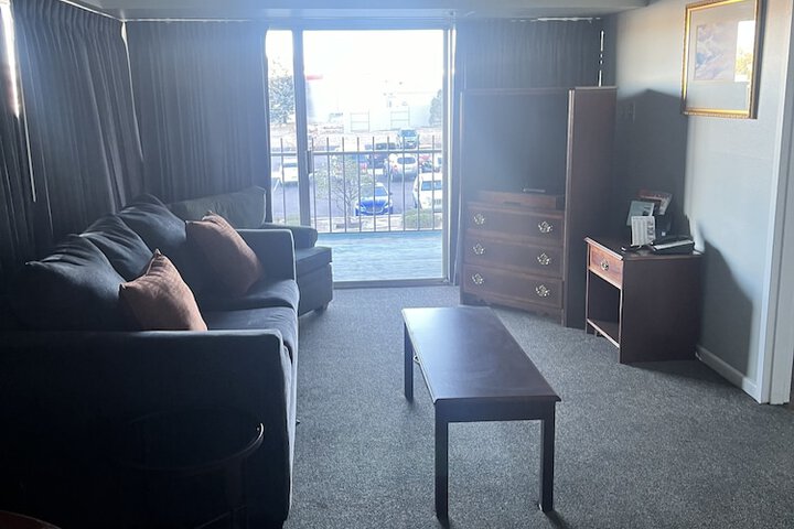 Room 21 of 53