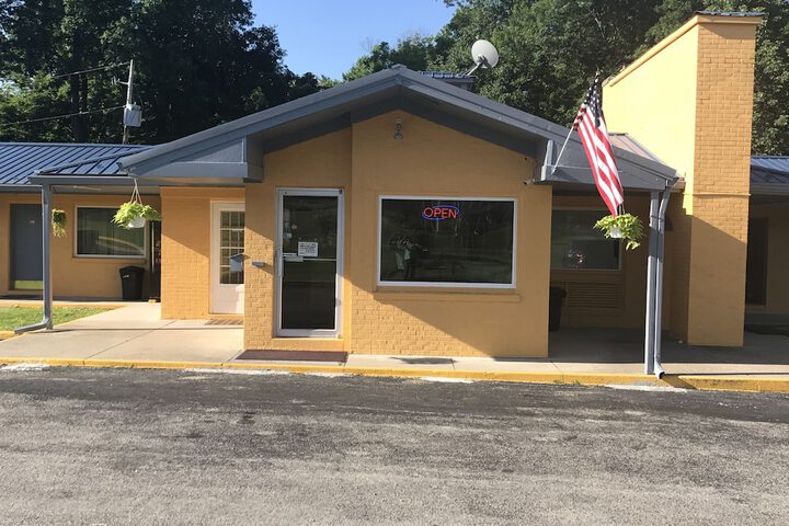 Greystone Motel