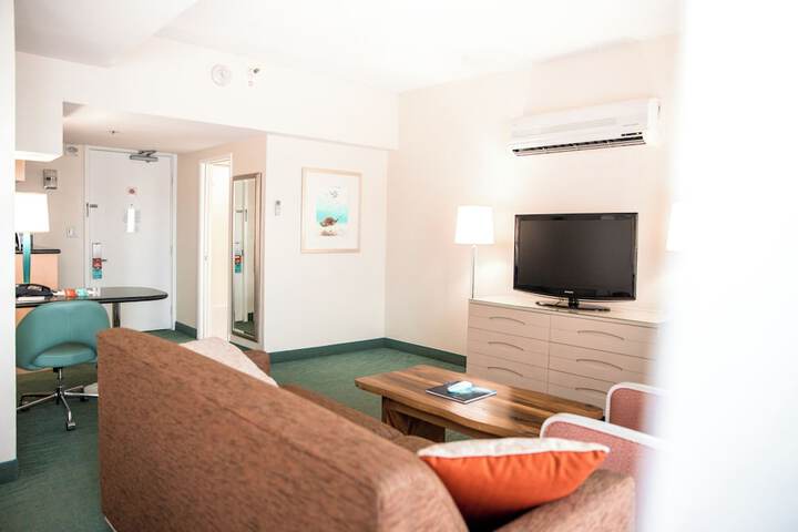 Coconut Waikiki Hotel