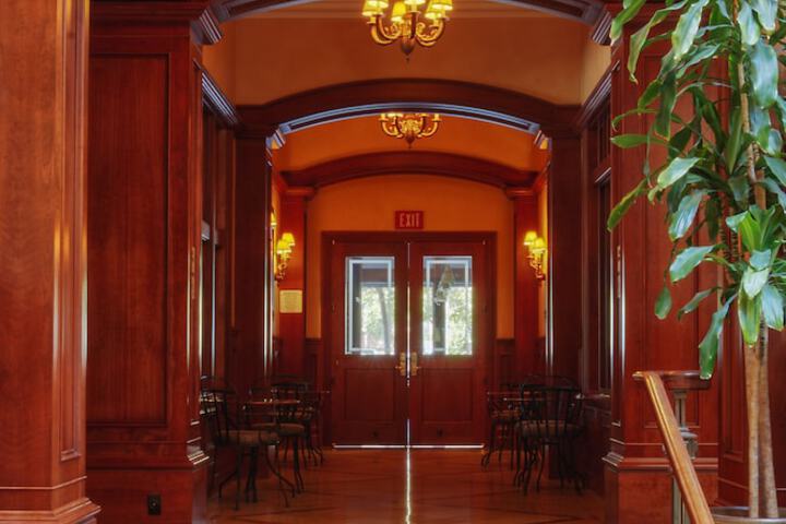 Ballroom/Hall 29 of 38