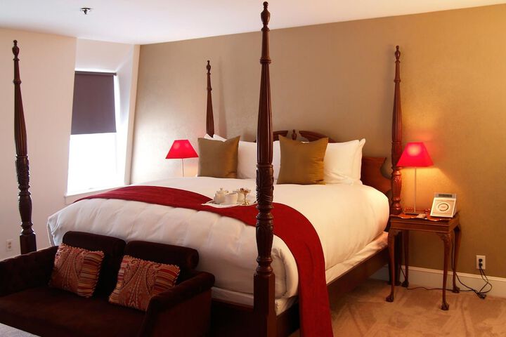 Camden Harbour Inn