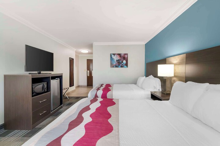 Room 9 of 49