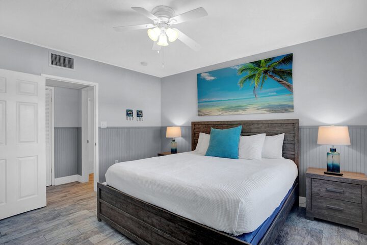 Room 136 of 206